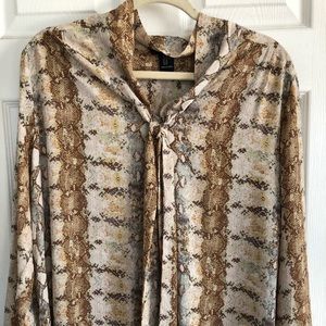 Long sleeve blouse with tie at neck SZ XL